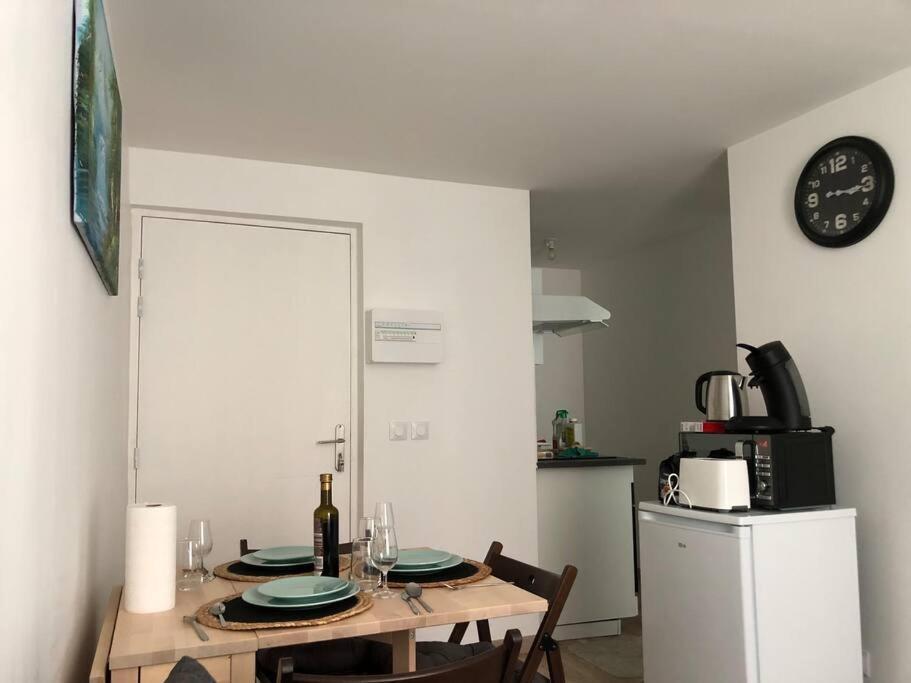 Superbe Appartement Meuble Refait A Neuf Tricastin ピエールラット エクステリア 写真
